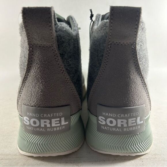 Sorel Gray and Green Winter Rain Boots - Picture 4 of 9